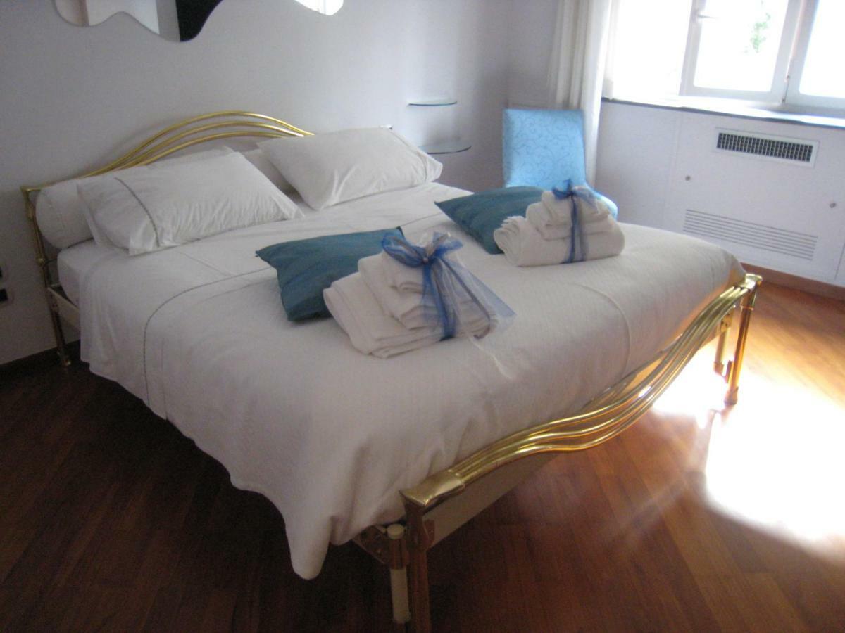 Bed and Breakfast Dimora Tafuri Salerno Exterior foto